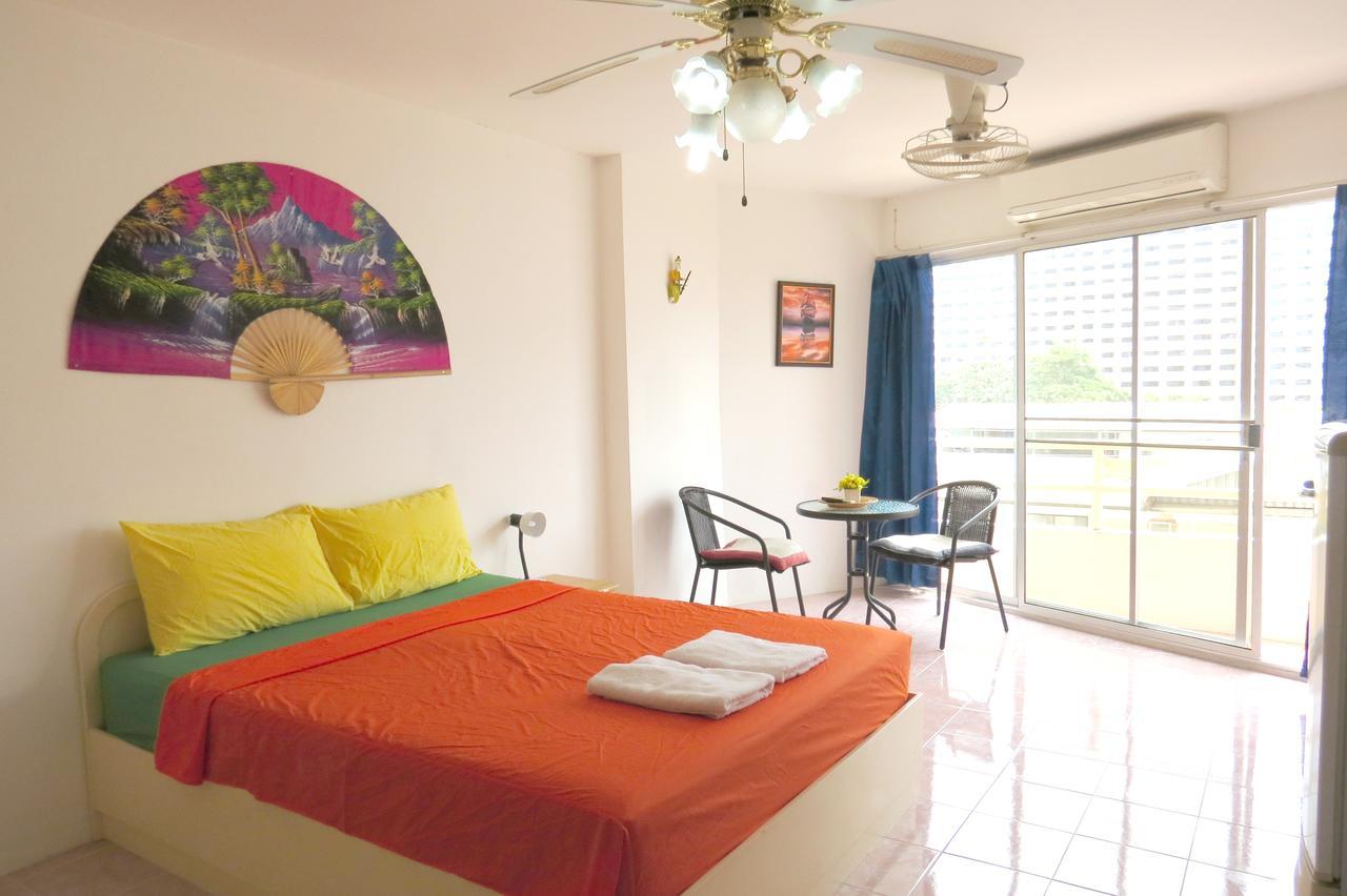 View Talay 1B Holidays Pattaya Exterior photo