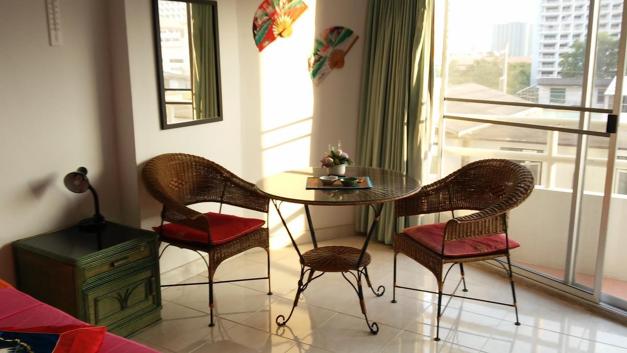 View Talay 1B Holidays Pattaya Exterior photo